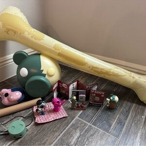 Roblox Ultimate Zompiggy Head Bundle (16 piece) Collection with Inflatable Bat